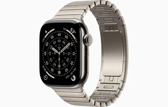 Apple Watch Series 11 - Titanium